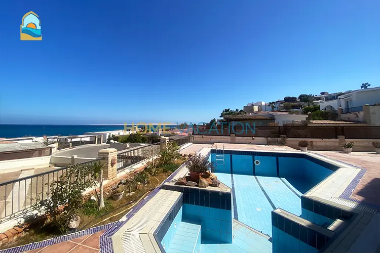 Villa singola con una favolosa vista sul mare,piscina privata e una area giardino, in vendita 