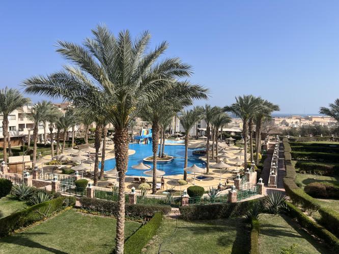 Spacious Fully Furnished Studio for Sale in Sahl Hasheesh – Stunning Views