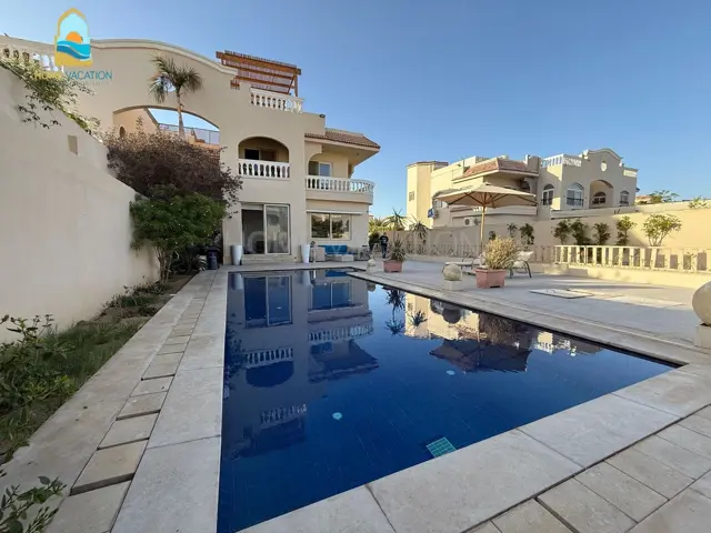 Geräumige 3-Schlafzimmer-Villa zum Verkauf in Mubarak 7, Al Ahyaa, Hurghada